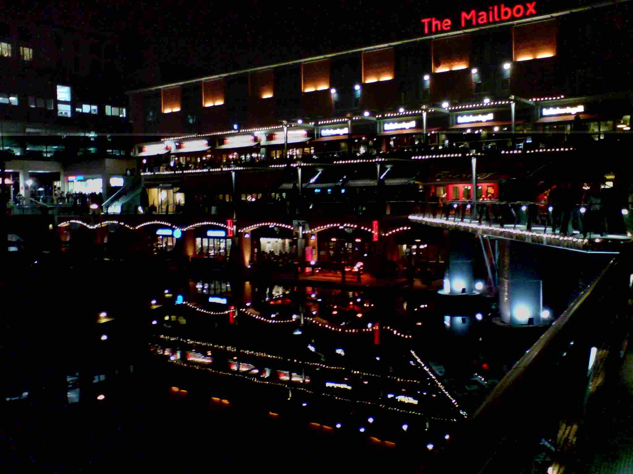 ImagesBrum/Birmingham_Pubs_Mailbox_bars_restaurants_at_night.jpg