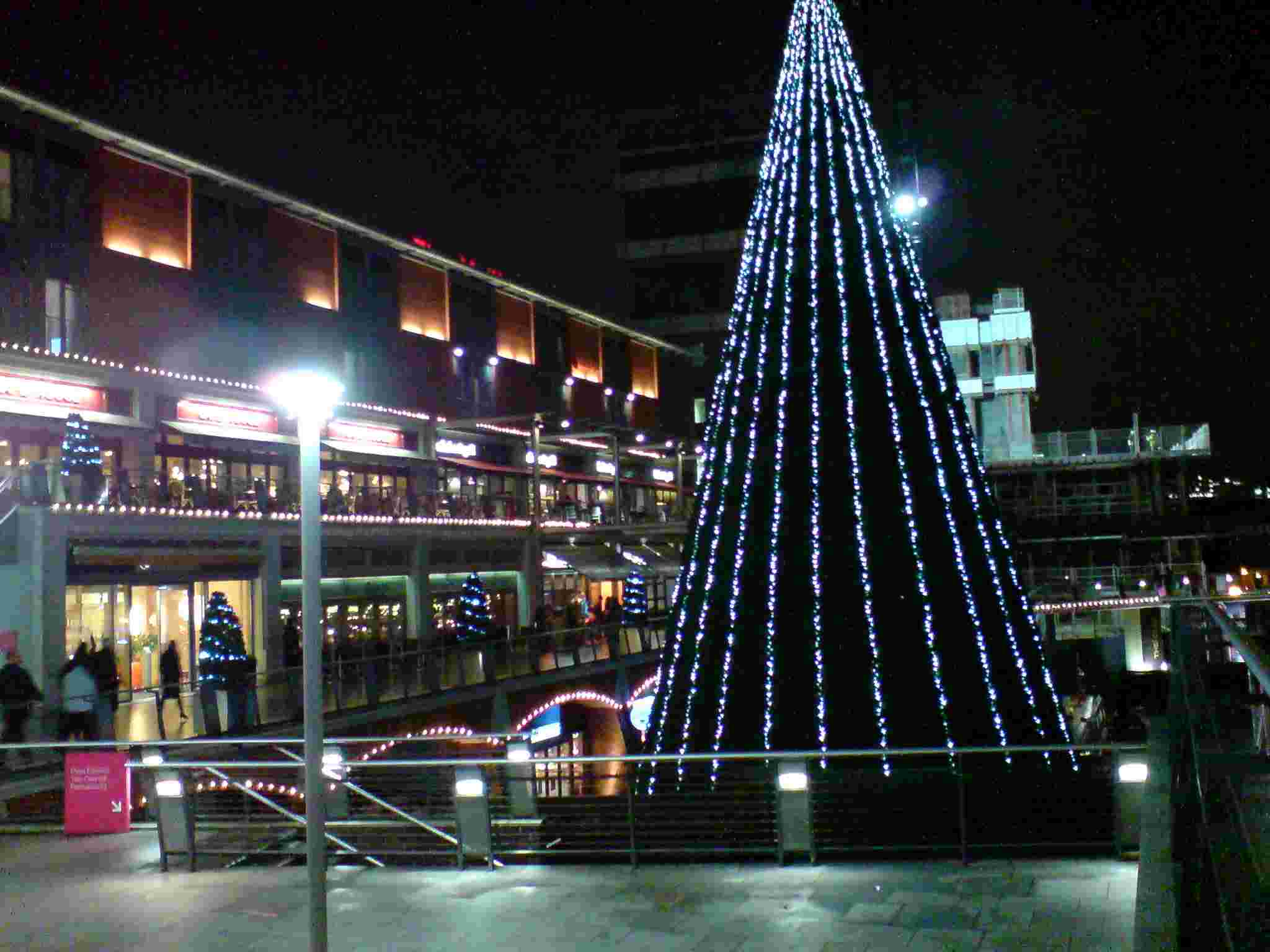 ImagesBrum/Birmingham_Xmas_Mailbox_xmas_tree.jpg