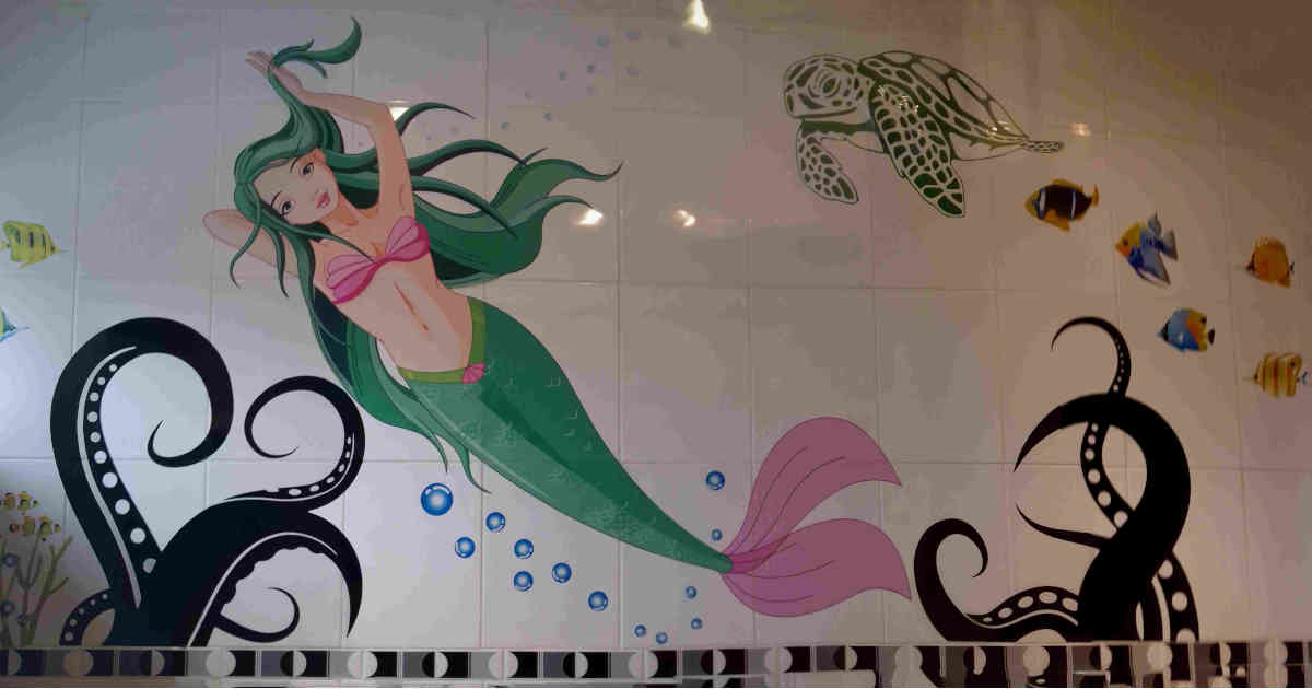 ImagesHovel/2020-12_Mermaid_Mural.jpg