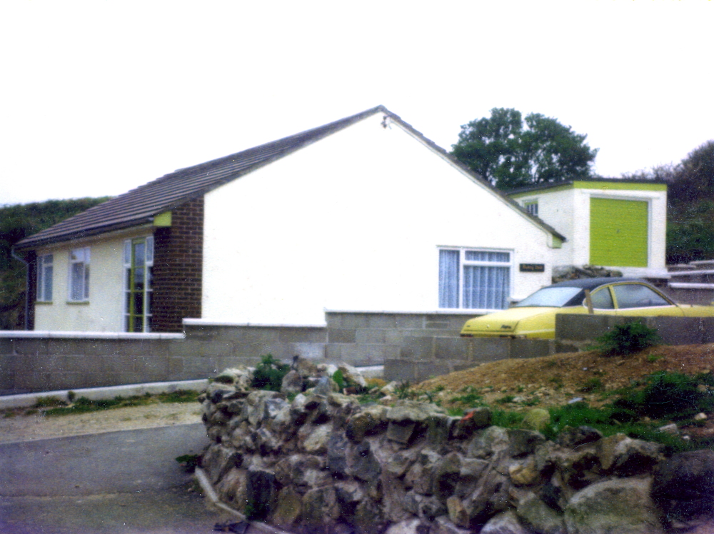 Story_2_SunnyDale_Gwalchmai _my car_and_garage.jpg