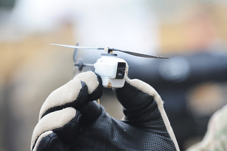 images_my_ideas_15/15_WC_Richard_Watt_Black_Hornet_Nano_Helicopter_UAV.jpg