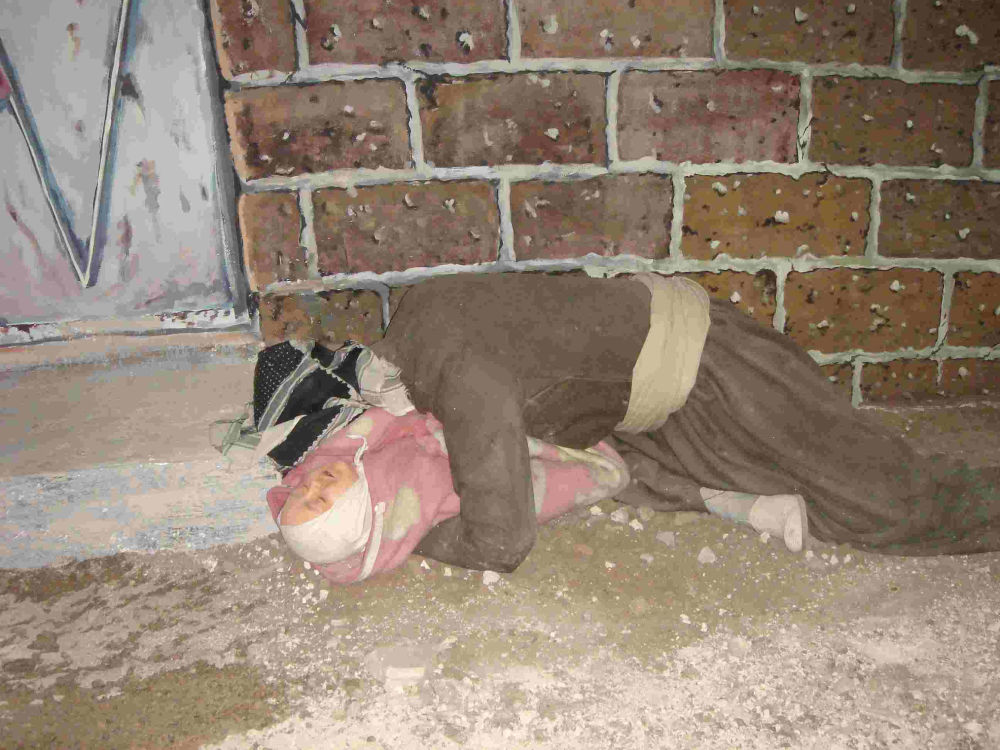images_my_ideas_15/15_WC_Zaxo_C_67_Mother_Child_and_Baby_Killed_At_Halabja_Iraq_by_Chemical_Weapons.jpg