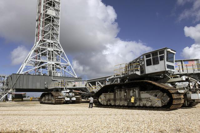 images_my_ideas_16-5/16_NASA_Crawler_Transporter_Pad_39.jpg