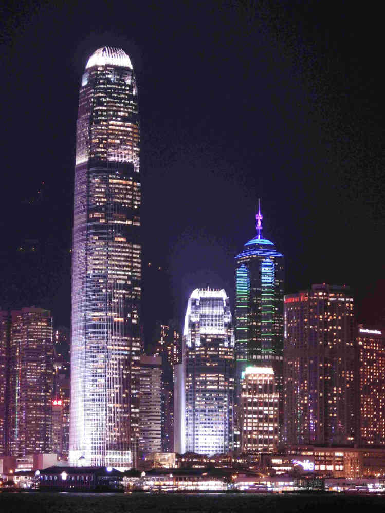 images_my_ideas_29/29_WC_Rehman_Abubakr_International_Finance_Centre_Hong_Kong.jpg