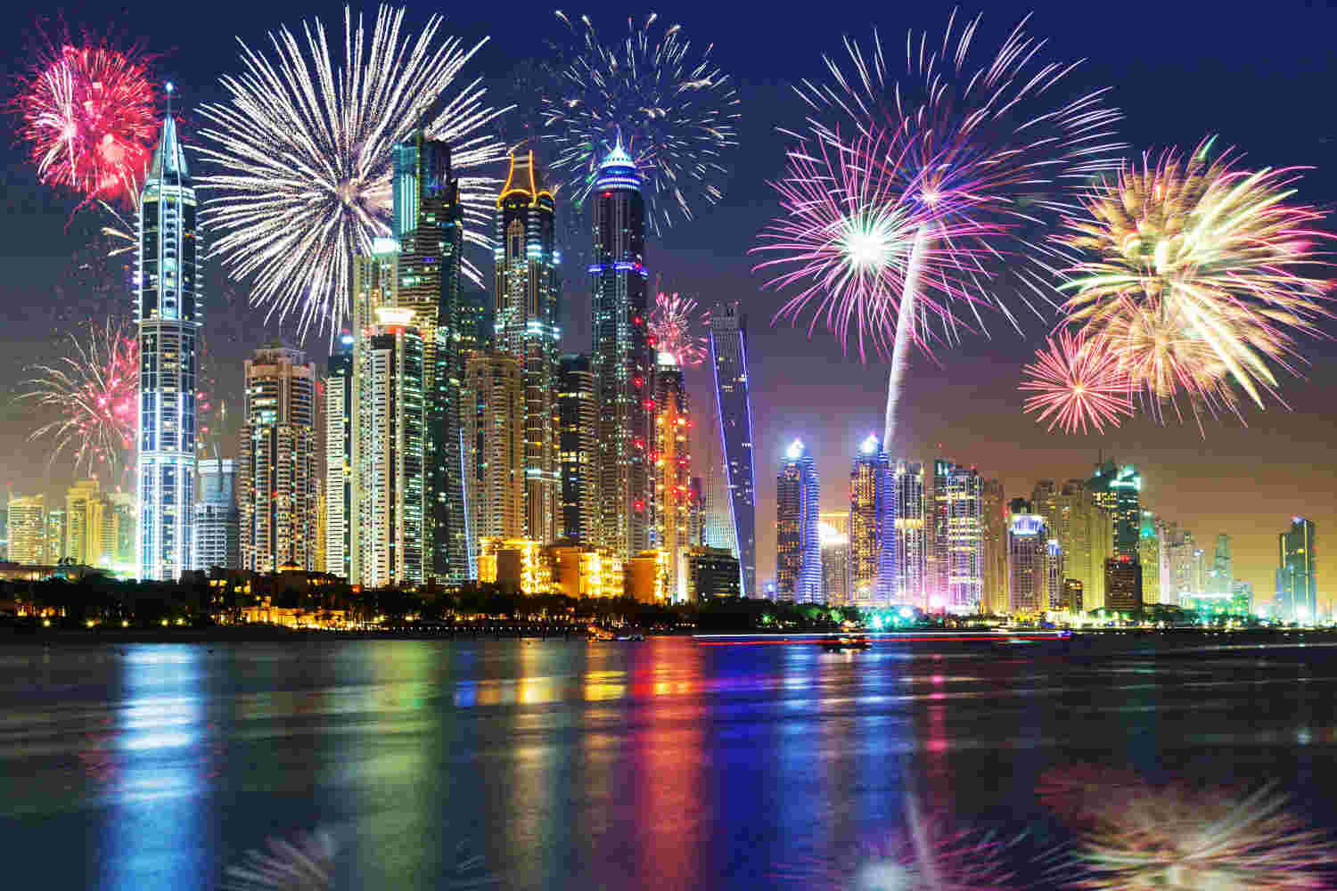 images_my_ideas_38/38_SHUT_dubai_fireworks.jpg
